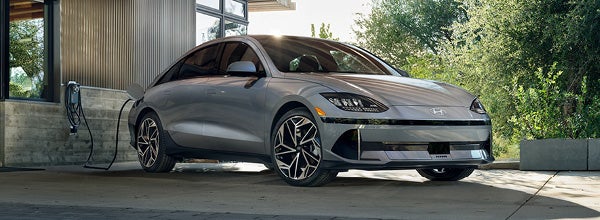 Schedule a test drive of the newest Hyundai IONIQ 6 today at your preferred Hyundai dealer near Cookeville in Tennessee. It’s now available in 5 colors, including matte black and charcoal.